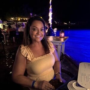 Meet your Posher, Vanessa